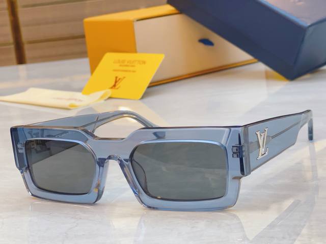 Louis Vuitto* 路易*威登新款太阳镜，Model：Z2703E，Size：52口22-140
