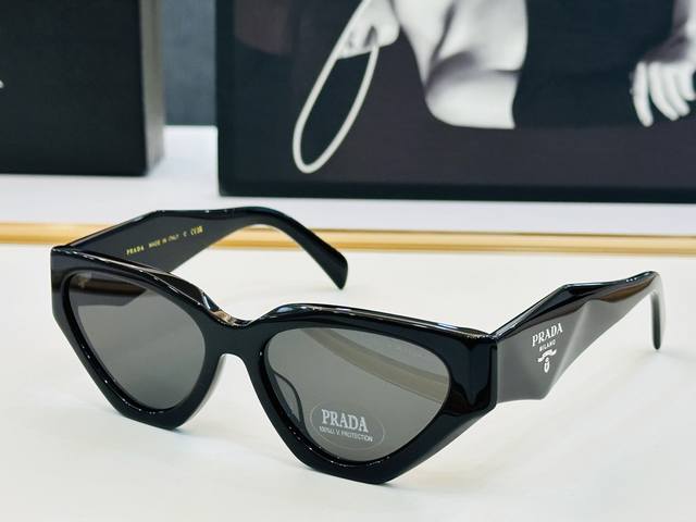 Prad*普家 Pr1753 Size：56口18-145 眼镜系列堪称精湛制作 彰显独特个 B火爆款