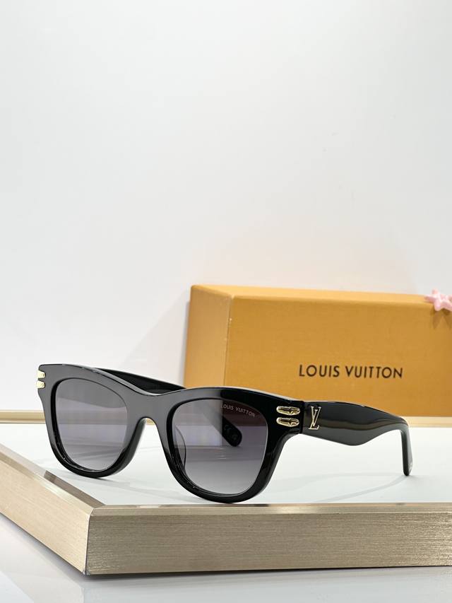 Louis Vuitto* Model：Z2927U Size：51口22-145