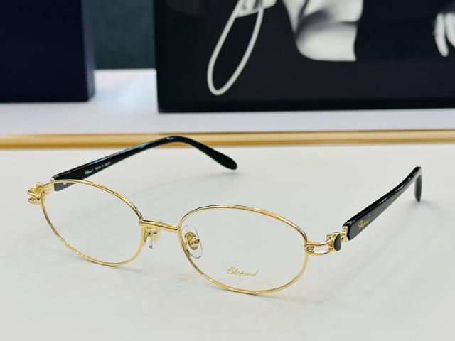 原版 Chopard肖邦 Model: Vchl37J Size：53口17-145 以现代时尚的设计风格 Z配光架