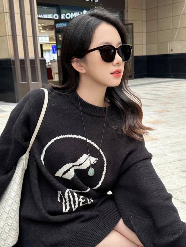 Gucci2025开春新款一体镜 小框太阳镜男女同款 爆款大框尼龙太阳镜 超逼格超酷 镜腿品牌设计感强 Nice~~~ 型号G5803