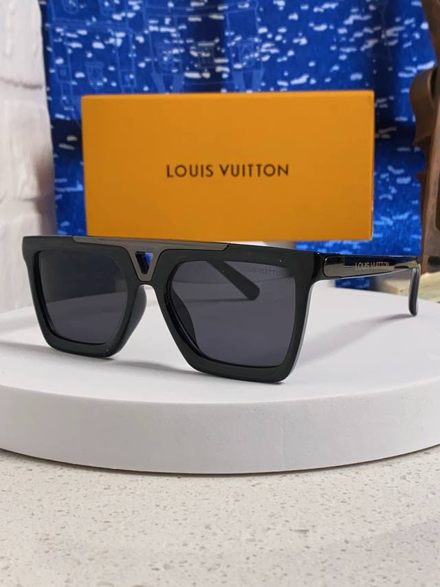Louisvuitton路易威登 新款韩版个性宽边粗框太阳眼镜男女潮人墨镜朋克风方形大框蹦迪眼镜