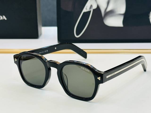 Prad*普家 Pr A16S Size：52口24-145 眼镜系列堪称精湛制作 彰显独特个性 Cc最新推出火爆款 太阳镜