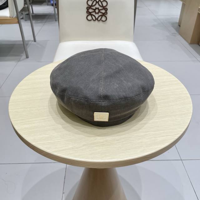 Chanel香奈儿秋冬复古麂皮绒贝雷帽韩系文艺百搭画家帽平顶港式显脸小黑帽子女