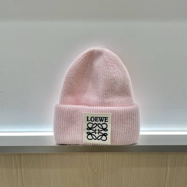 ＬＯＥＷＥ罗意威新款针织毛线帽，专柜新款，男女通用