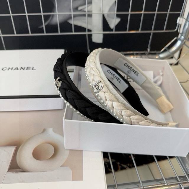 配包装盒 Chanel 香奈儿 新款小香发箍，时尚潮流，淑女风范，性百搭！女神必入哦
