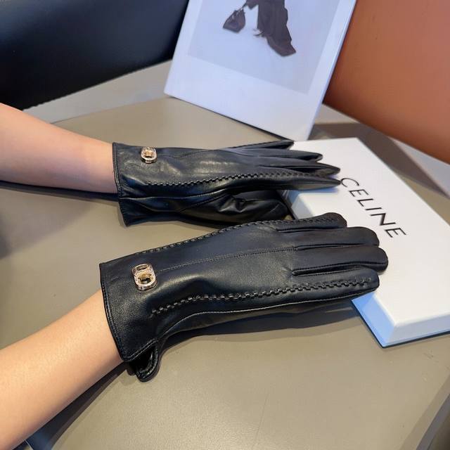 塞琳 女款新品羊皮手套，时尚手套，秋冬保暖加绒内里，经典简洁上手超舒适柔软、百搭！码数Ml