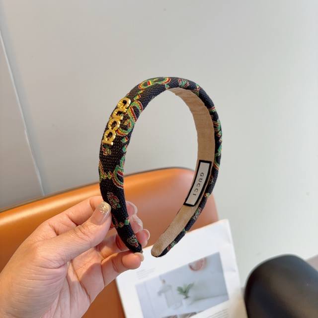 配包装 Gucci古奇 经典新款发箍，女神必备单品头箍，时尚潮流百搭款！多色出货...