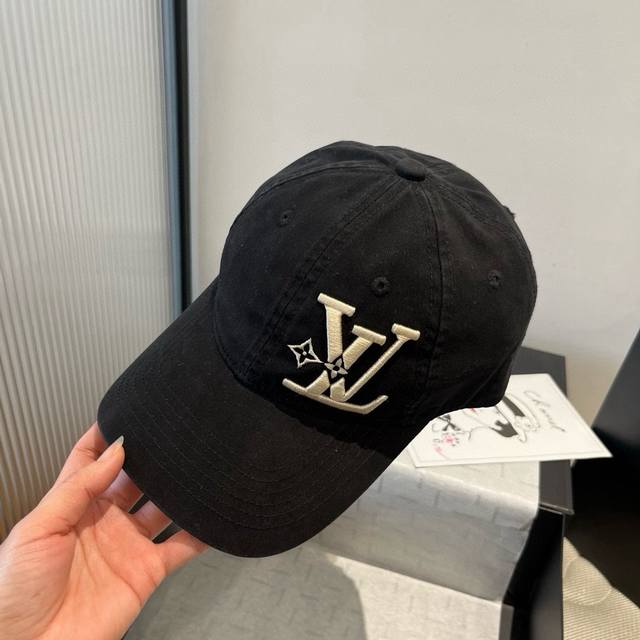 Lv新款鸭舌帽，25年专柜新款，头围57Cm