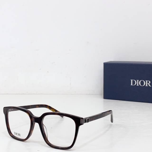 Dior Model：Diorbutterfly S2I Size： 54口18-145