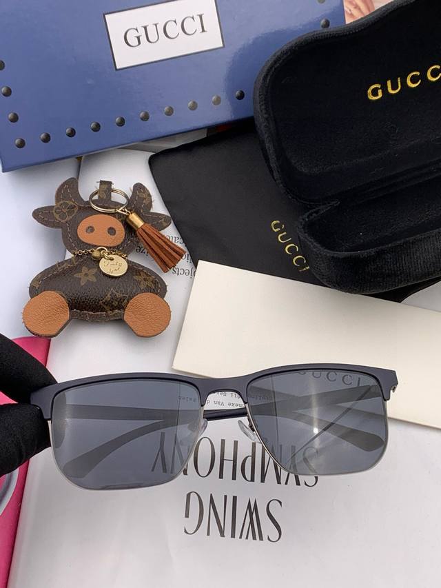 Gucci 高品质男女款墨镜 进口宝丽来偏光镜片 开车钓鱼都可 百搭显瘦墨镜韩版男士飞行员大框司机开车防紫外线太阳镜 型号：G0804