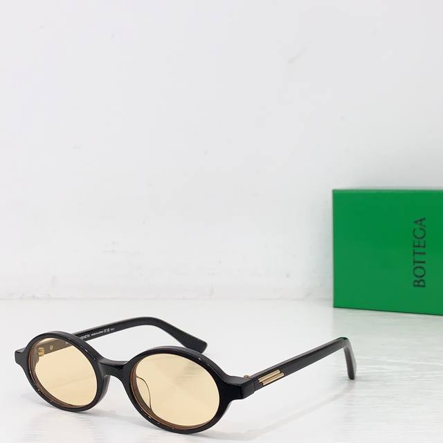 Bottega Venet*Model：Bv1388Ssize：57口19-145