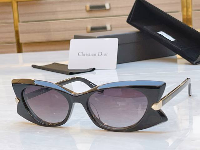 Dio* 迪*奥新款太阳镜， Model：Diorbutterfly S2I，Size：54口17-145