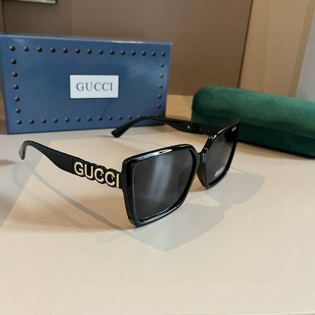 Gucci古奇防晒太阳镜，时尚欧美风遮掩镜，超显脸小