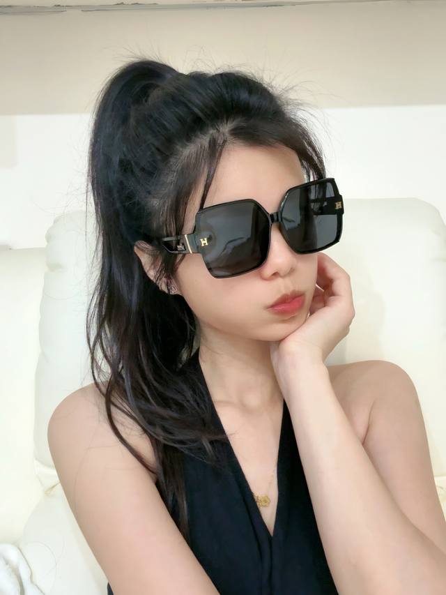 Tr偏光系列太阳镜 Hermes 爱马仕 原版出货 网红超爆款经典奢华全球风 [亲亲] 时尚方框太阳镜 气质非凡 经典大框款式太阳眼镜[篮球] 顶级品质 奢华L