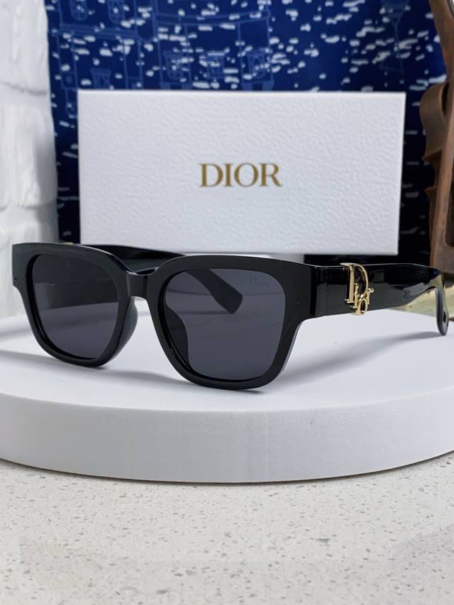 Dior迪奥 2025新款潮时尚超轻方行大框眼镜防紫外线女士墨镜 独家高品质