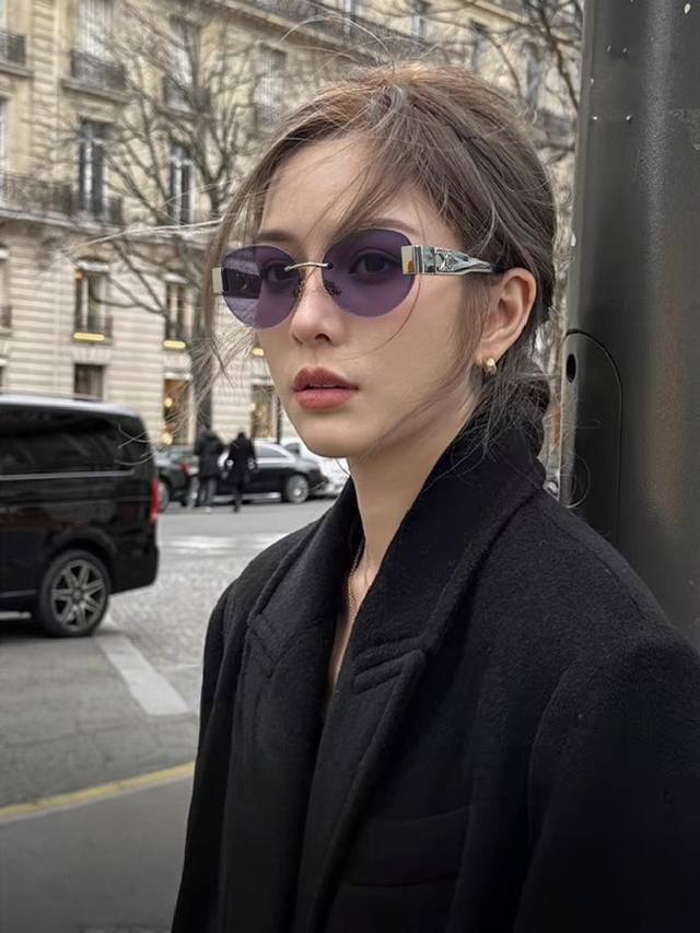 Celine赛琳 2025新款太阳眼镜凯旋门Lisa同款女老钱风复古 金属椭圆形式