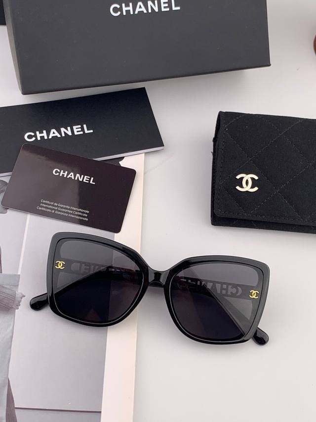 新品Chanel 香奈儿太阳镜以独特魅力和前卫风格诠释春夏最新眼镜，质感超好佩带舒适 型号：Ch2077
