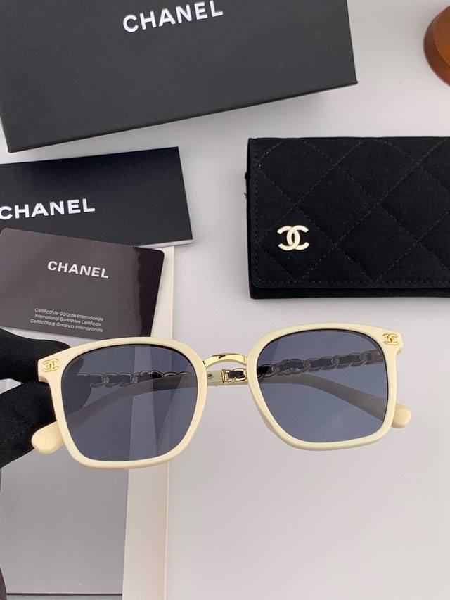 Chanel2025官方早春新款，众多明星同款 香奈儿新款大框墨镜 ，宝丽来超清太阳镜型号：Ch9076