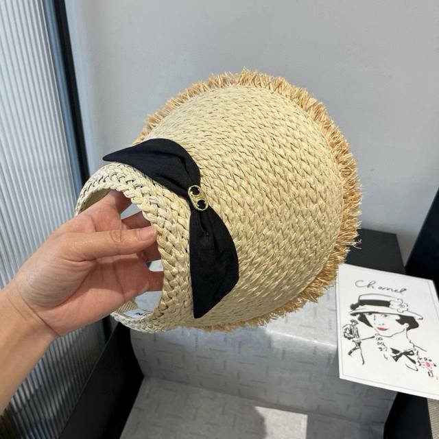 Celine赛琳新款草帽，空顶蝴蝶结遮阳帽