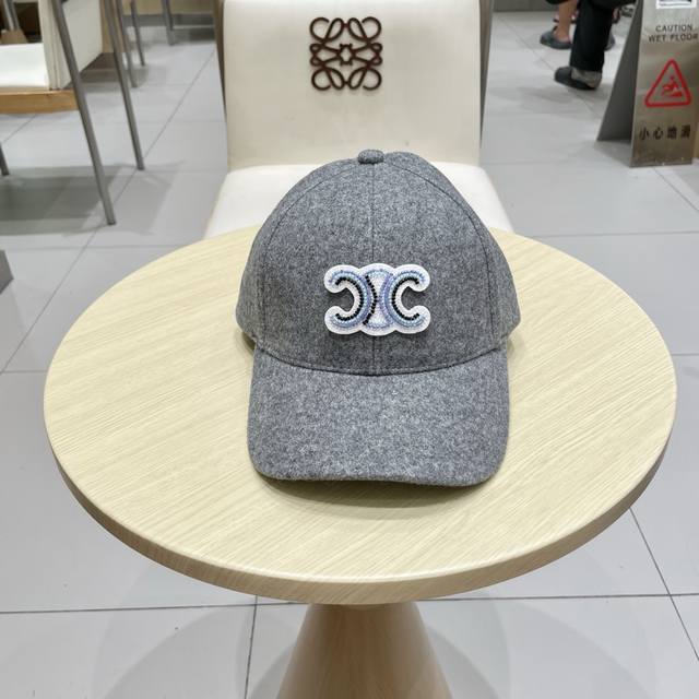 Celine 塞琳 秋冬新款 棒球帽 Logo楦型 通通不一专柜热卖款 完美版型，原厂品质，独家实物拍摄，男女适用！