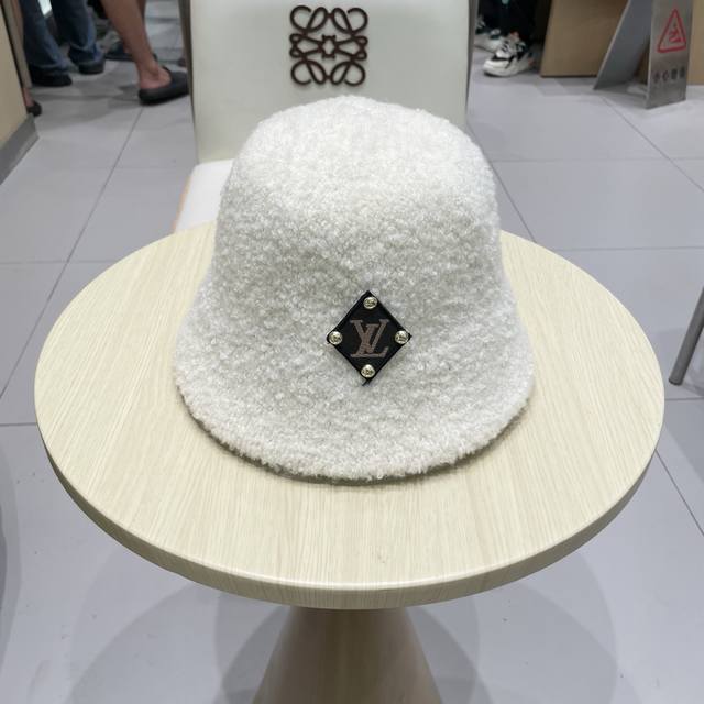 Lv路易威登帽子女秋冬季羊毛水桶帽日系显脸小盆帽时尚保暖渔夫帽