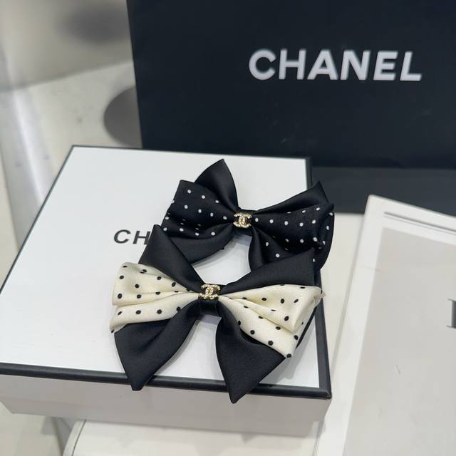 配包装盒 单个 Chanel 香奈儿 最新款小香爆款鸭嘴夹刘海夹，超级好看！名媛范儿十足，小仙女必备