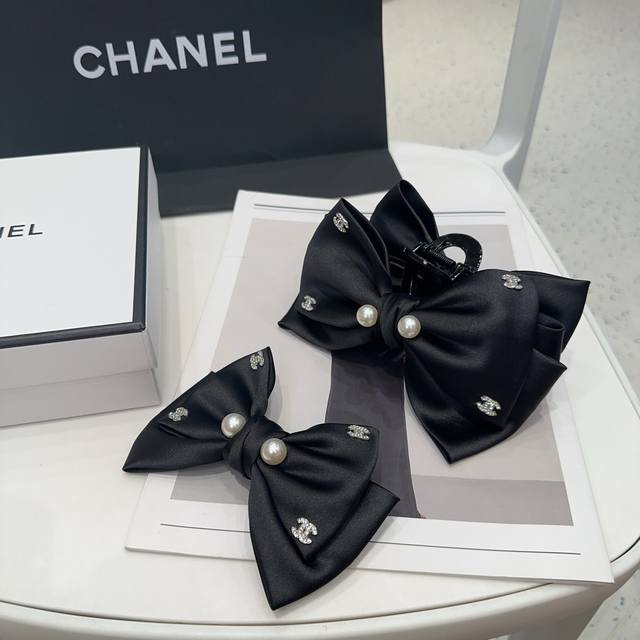 配包装盒 Chanel 香奈儿 最新款小香爆款鸭嘴夹，名媛范儿十足，小仙女必备