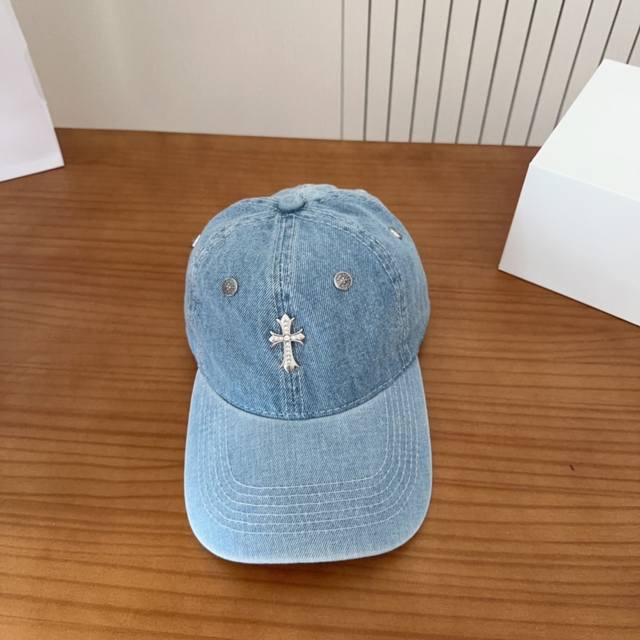 Chrome Hearts 克罗心早春韩版时尚复古做旧破洞帽子磨损设计百搭棒球帽鸭舌帽
