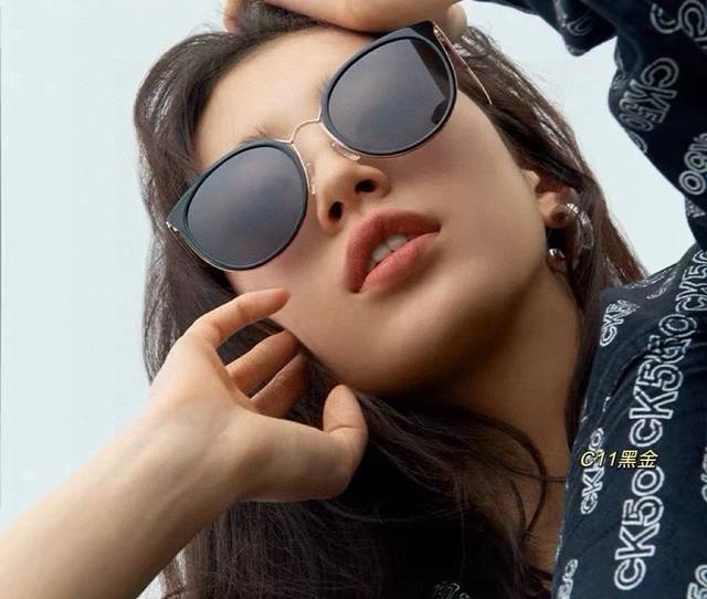 新品Chanel 香奈儿太阳镜以独特魅力和前卫风格诠释春夏最新眼镜，质感超好佩带舒适 型号：Ch6314
