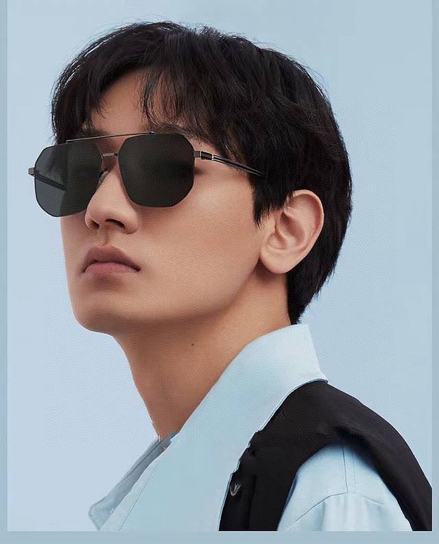 Gucci 男款炫彩飞行员偏光太阳镜 材质：高清尼龙加厚卡槽高清偏光镜片 无边框镜架颜型号：G2007