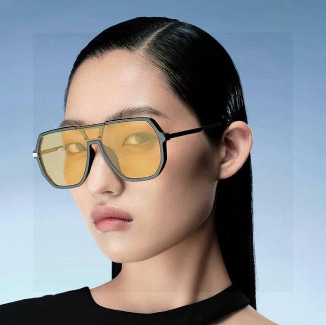 Gucci 2025新款男女情侣款太阳镜多边形墨镜Ip电镀永不褪色 超轻超有弹性整幅眼镜无螺丝重要的是压不坏 高清尼龙镜片、精湛的工艺 原版材料 休闲大气不挑人