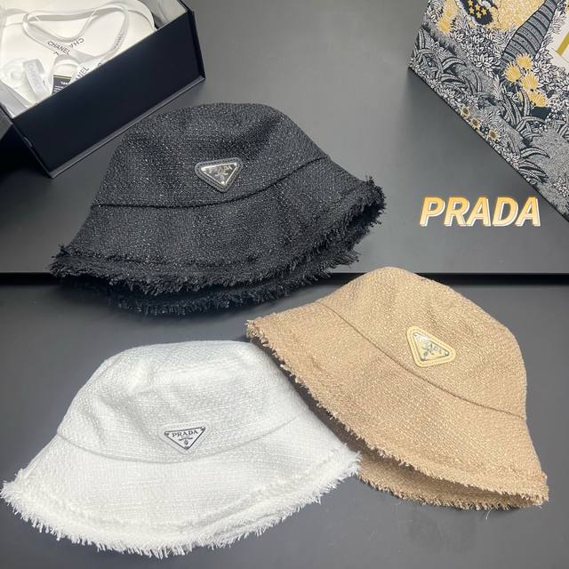 特价 配防尘袋. Prada普拉达 2025新款流苏渔夫帽，可折叠遮阳又好搭配，出街旅行单品