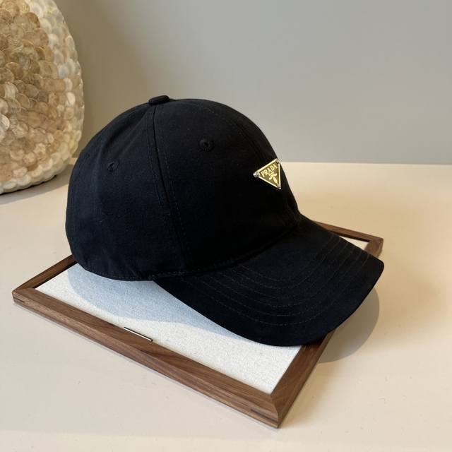 普拉达新款鸭舌帽 头围57Cm