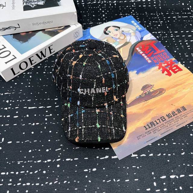 跑量 小香风新款棒球帽 大牌风格，多巴胺配色，很特别～