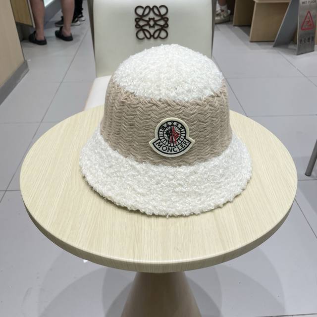 蒙口Moncler毛绒帽子女秋冬季2025新款渔夫帽百搭显脸小大头围保暖毛线针织帽