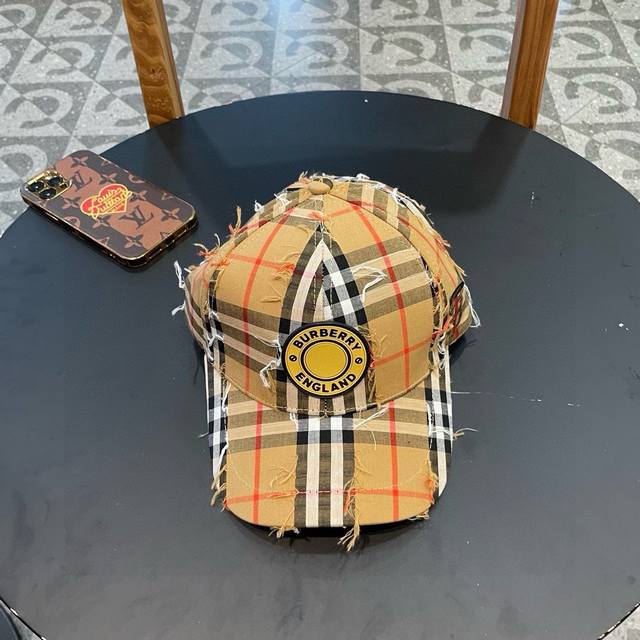 Burberry 巴宝莉新款原单刺绣字母棒球帽 专柜热卖款纯棉内里，完美版型，原厂品质，独家实物拍摄，男女款