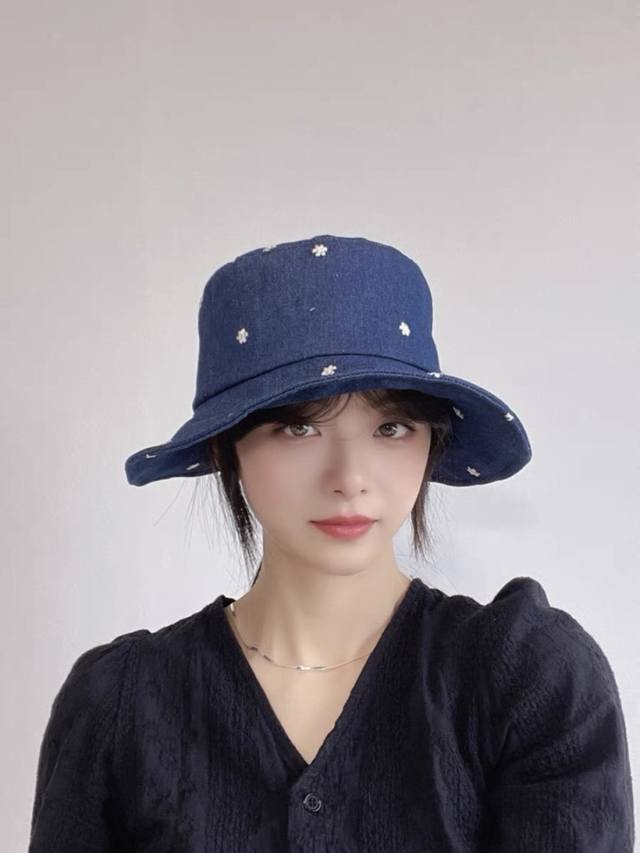 香奈儿 2025韩国东大门代购 Ins 复古牛仔花朵渔夫帽盆 帽遮阳帽显脸小百搭