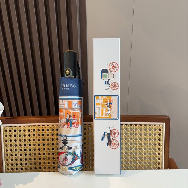 爱马仕 HermèS 新款 极品H家三折自动伞重磅呈现 以其精湛的工艺技术和源源不断的想像力 新涂层技术伞布 带来令人惊喜的遮光效果 让防晒及隔热性能更优保障