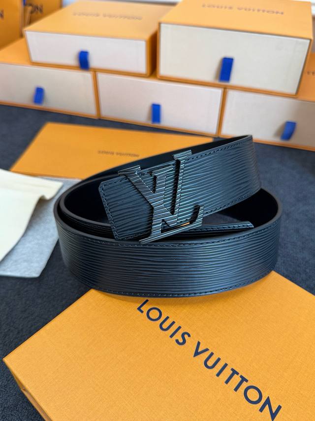 Lv 代工厂P货品 4.0宽度 可验货，正品一体铸造五金，原厂皮料。