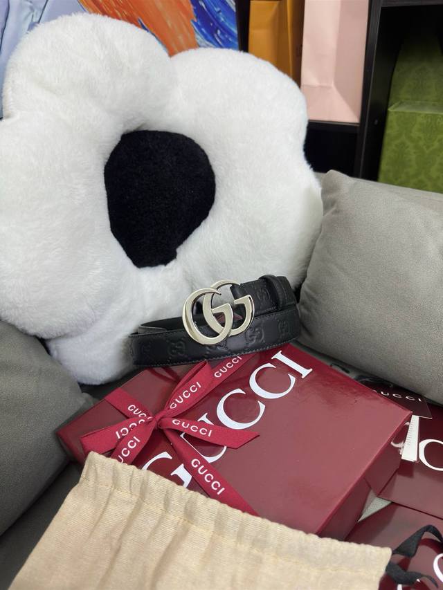 Gucci Aad5L 百搭黑色Gg压花 3.0Cm 平面Gg扣