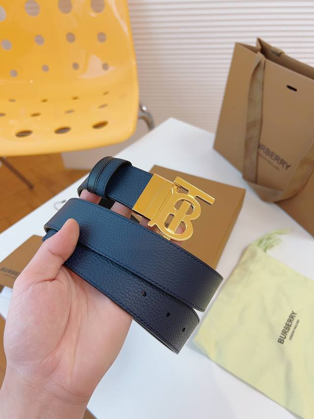 巴宝利 带宽34Mm 正品尺寸 专柜精品扣，真空电镀，工艺精细 天然头层牛皮.质感十足，手感柔软。时尚个性，经典百搭！可自行选择搭配，自行裁剪！