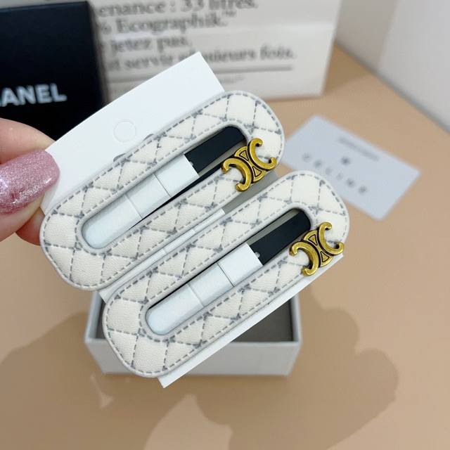 配包装 一对 Celine 赛琳 凯旋门新款发夹，经典Bb夹，刘海夹 超精致，转图必爆哈！专柜出货