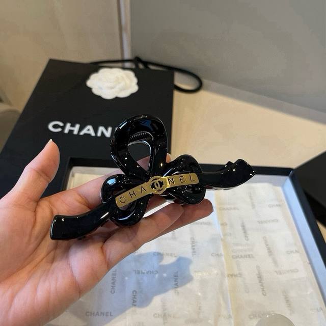 Chanel香奈儿发夹