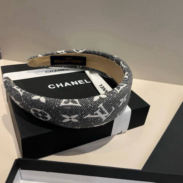 Lv路易威登新款发箍