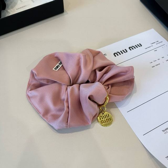 Miumiu缪缪新款发圈