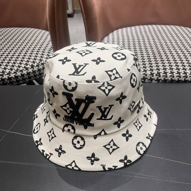 上新！路易威登 Louisvuitton 新款Lv渔夫帽，重工打造高端大气，百搭款男女通用