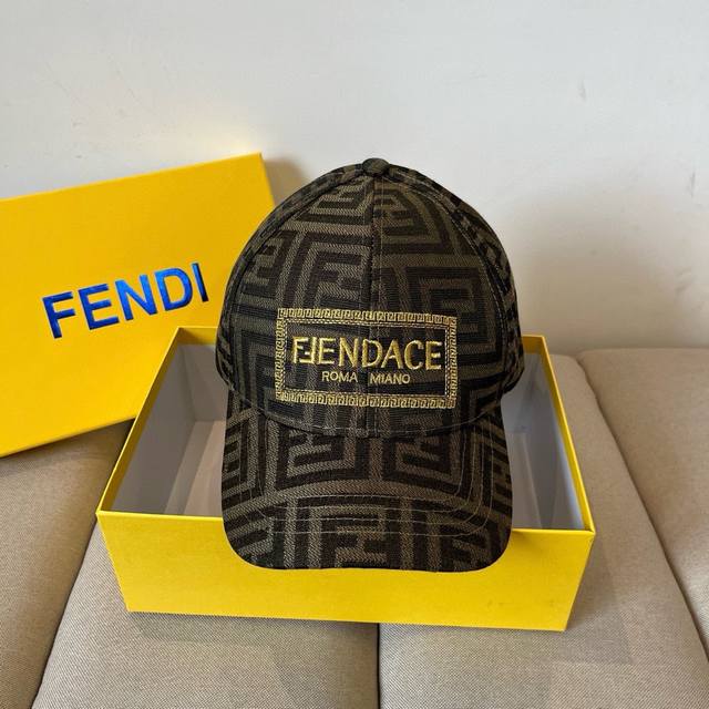Fendi芬迪 老花系列棒球帽 经典Ff中古单品，气质穿搭单品，质量杠杠