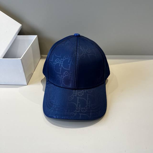 Dior迪奥 新款走量简约棒球帽，新款出货，大牌款超好搭配，赶紧入手！