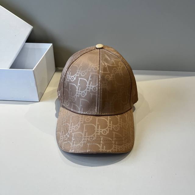 Dior迪奥 新款走量简约棒球帽，新款出货，大牌款超好搭配，赶紧入手！